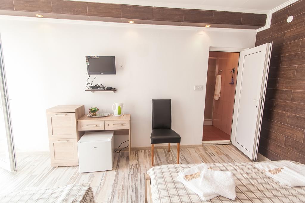 Rooms And Apartments Milana Bar Chambre photo