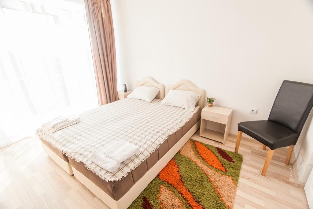Rooms And Apartments Milana Bar Chambre photo